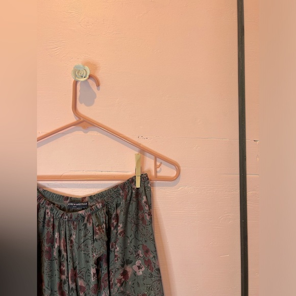 💜00s | Brandy Melville | Floral Waterfall/High Low Sheer Skirt - Picture 6 of 6